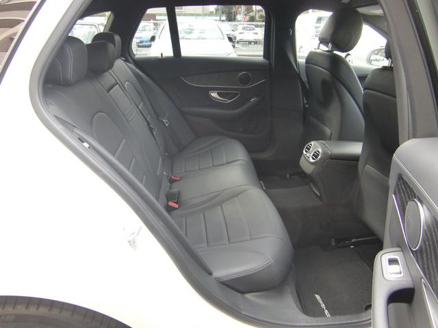 革シートはヒビ割れや亀裂等も無く、綺麗で良い状態をキープしております♪