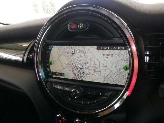 ＭＩＮＩ クーパーＤ　６０イヤーズエディション　専用装備　特別仕様車　ブラウンレザーシート　シートヒーター　ユアーズレザーステアリング　純正ナビ　フルセグＴＶ　バックカメラ　ＥＴＣ　ユニオンジャックテール　専用１７インチアルミホイール　スマートキー（31枚目）