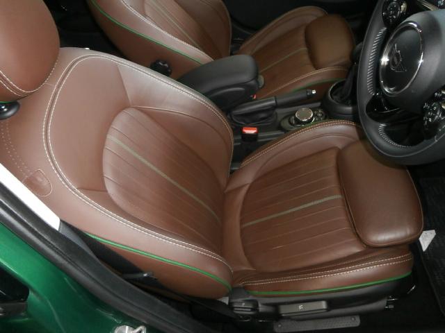 ＭＩＮＩ クーパーＤ　６０イヤーズエディション　専用装備　特別仕様車　ブラウンレザーシート　シートヒーター　ユアーズレザーステアリング　純正ナビ　フルセグＴＶ　バックカメラ　ＥＴＣ　ユニオンジャックテール　専用１７インチアルミホイール　スマートキー（36枚目）