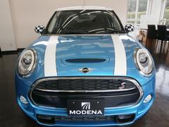 欧州車専門店モデナはメルセデスベンツ・ＢＭＷ・ボルボ・フォルクスワーゲン・アウディ・ＭＩＮＩ・ジャガーなど、正規ディーラー車を取り扱う神奈川の輸入車専門店です。 2