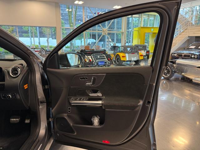 ＥＱＡ ＥＱＡ２５０　ＡＭＧラインパッケージ　令和３年式／ＡＭＧライン／アドバンスドパッケージ／パノラミックスライディングルーフ／専用ハーフレザーシート＆パワーシート／ＬＥＤオートヘッドライト（14枚目）