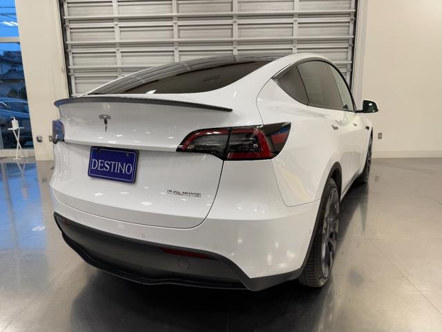 モデルY パフォーマンス 2022年式/4WD/ホワイトレザーインテリア/オートパイロット/パノラマガラスルーフ/ETC2.0(10枚目)