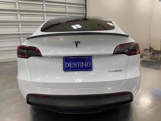 モデルY パフォーマンス 2022年式/4WD/ホワイトレザーインテリア/オートパイロット/パノラマガラスルーフ/ETC2.0(11枚目)