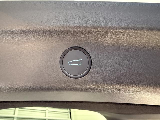 モデルY パフォーマンス 2022年式/4WD/ホワイトレザーインテリア/オートパイロット/パノラマガラスルーフ/ETC2.0(13枚目)