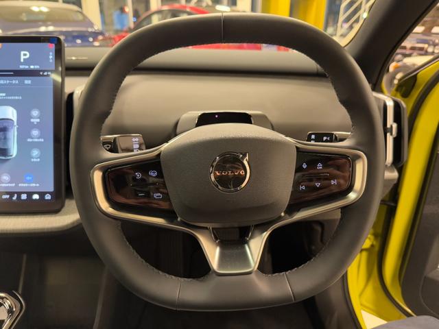 EX30 ウルトラシングルモーター エクステンデッドレンジ 2024年式/ワンオーナー車/正規ディーラー車/メーカー保証付き/パノラマガラスルーフ/パワーシート&シートヒーター/走行1100KM(15枚目)