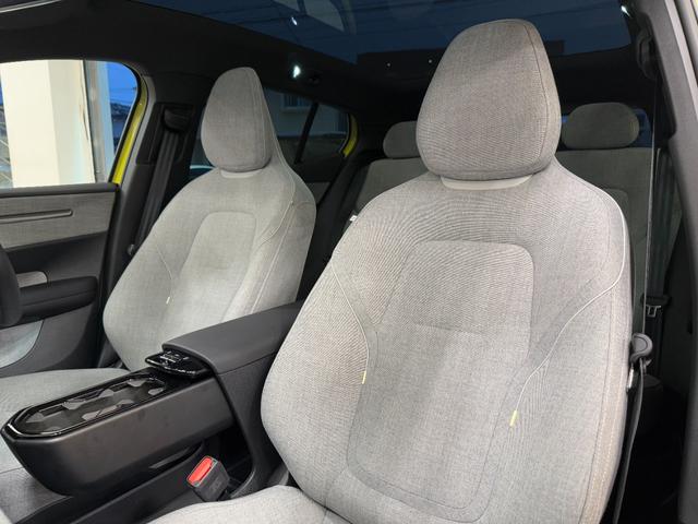 EX30 ウルトラシングルモーター エクステンデッドレンジ 2024年式/ワンオーナー車/正規ディーラー車/メーカー保証付き/パノラマガラスルーフ/パワーシート&シートヒーター/走行1100KM(31枚目)