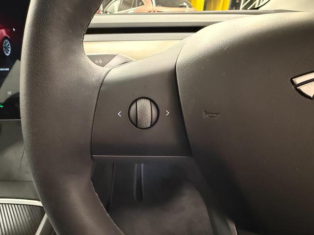 モデル３ ロングレンジ　ＡＷＤ　２０２２年式／ＡＭＤ　Ｒｙｚｅｎ／ウルトラレッド／ＡＷＤ／ガラスルーフ／ブラックレザー／シートヒーター／パワーシート（16枚目）