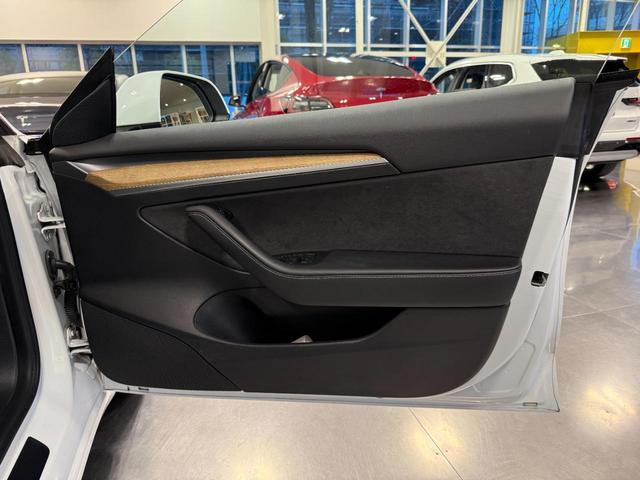 モデル３ スタンダードレンジプラス　２０２１ｙ／モデル３スタンダードレンジ／ワンオーナー／パノラマグラスルーフ／ＩｎｔｅｌＡｔｏｍ／パールホワイト／パワーシート（15枚目）