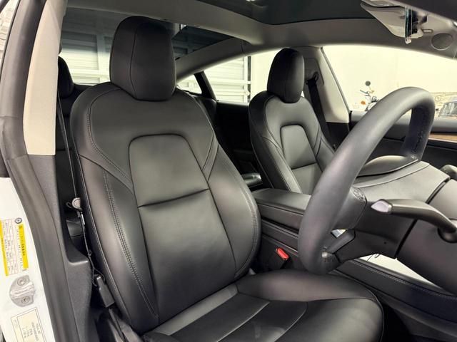 モデル３ スタンダードレンジプラス　２０２１ｙ／モデル３スタンダードレンジ／ワンオーナー／パノラマグラスルーフ／ＩｎｔｅｌＡｔｏｍ／パールホワイト／パワーシート（28枚目）