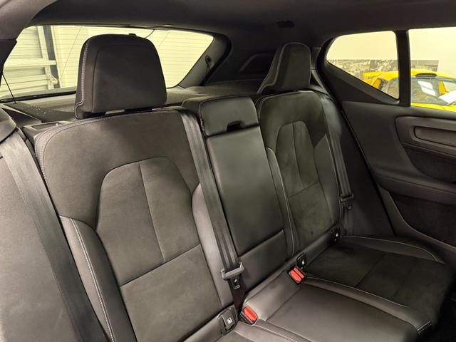 VOLVO XC40 B4 AWD R-DESIGN