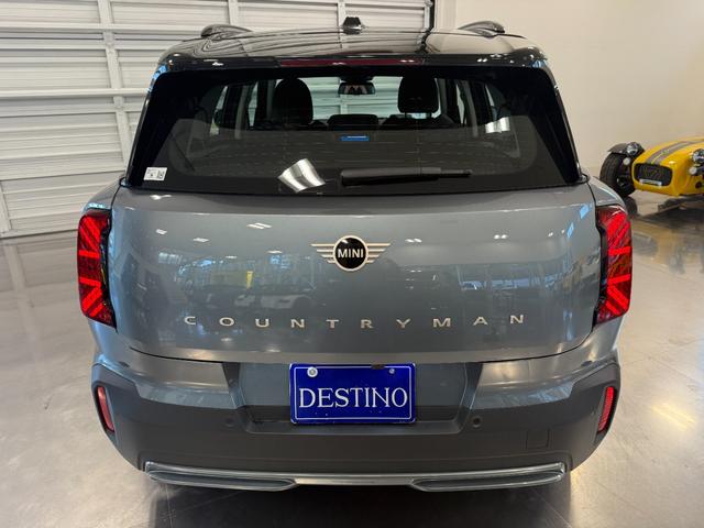 ＭＩＮＩ カントリーマンＥ　クラシック・トリム　令和６年式／カントリーマンＥ／Ｍパッケージ／ハーフレザーシート／全方位モニター／ＬＥＤオートヘッドライト（11枚目）