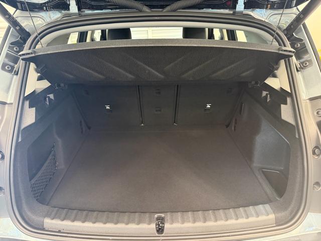 ＭＩＮＩ カントリーマンＥ　クラシック・トリム　令和６年式／カントリーマンＥ／Ｍパッケージ／ハーフレザーシート／全方位モニター／ＬＥＤオートヘッドライト（12枚目）