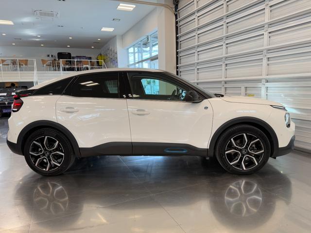 E-C4 シャイン ワンオーナー/パノラミックスライディングルーフ/バックモニター/LEDオートヘッドライト(9枚目)