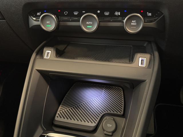 E-C4 シャイン ワンオーナー/パノラミックスライディングルーフ/バックモニター/LEDオートヘッドライト(24枚目)