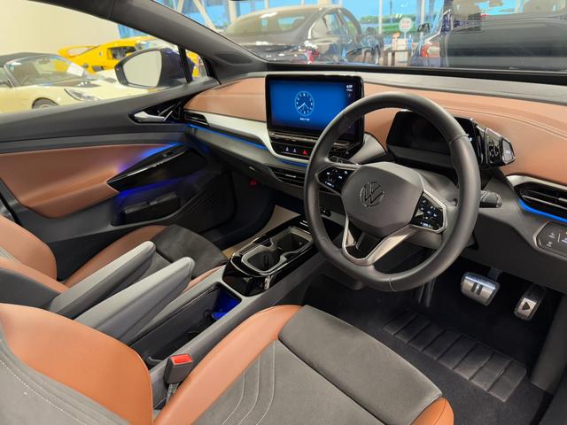 ID.4 プロ 令和5年式/ID4 プロ/パノラミックグラスルーフ/ハーフレザーシート&ヒーター/カープレイ&全方位モニター/LEDオートヘッドライト(15枚目)