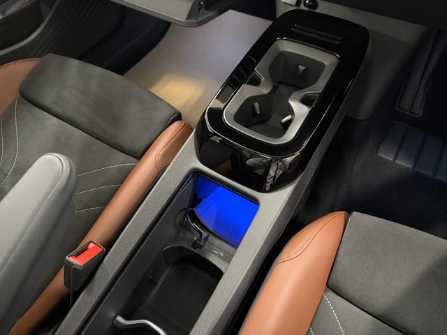 ID.4 プロ 令和5年式/ID4 プロ/パノラミックグラスルーフ/ハーフレザーシート&ヒーター/カープレイ&全方位モニター/LEDオートヘッドライト(23枚目)