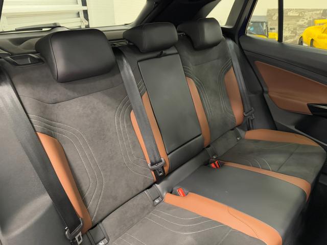 ID.4 プロ 令和5年式/ID4 プロ/パノラミックグラスルーフ/ハーフレザーシート&ヒーター/カープレイ&全方位モニター/LEDオートヘッドライト(32枚目)