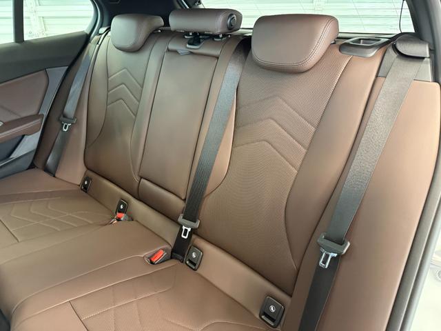 1シリーズ 120d Mスポーツ ハイラインパッケージ 令和7年式/ハイラインパッケージ/テクノロジーパッケージ/ブラウンレザーシート&ベンチレーションシート/ヘッドアップディスプレイ/走行3000km(36枚目)