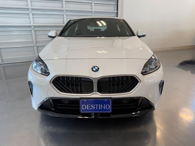 1シリーズ 120 Mスポーツ 令和7年式/M-Sportパッケージ/専用ハーフレザーシート/LEDオートヘッドライト/走行3000km(4枚目)