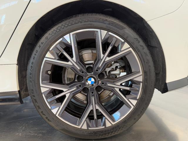 1シリーズ 120 Mスポーツ 令和7年式/M-Sportパッケージ/専用ハーフレザーシート/LEDオートヘッドライト/走行3000km(6枚目)