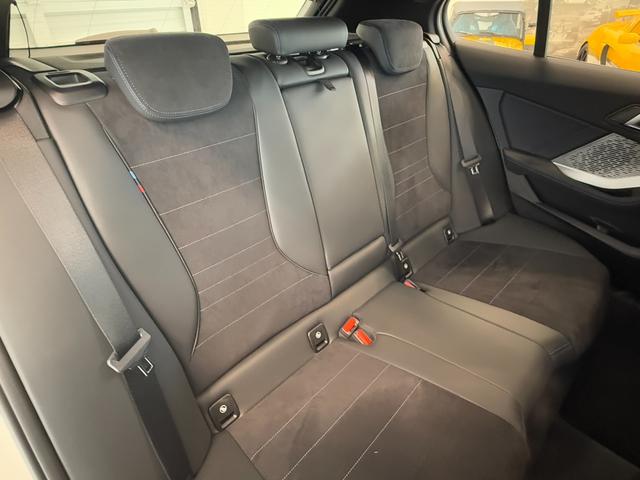 1シリーズ 120 Mスポーツ 令和7年式/M-Sportパッケージ/専用ハーフレザーシート/LEDオートヘッドライト/走行3000km(31枚目)