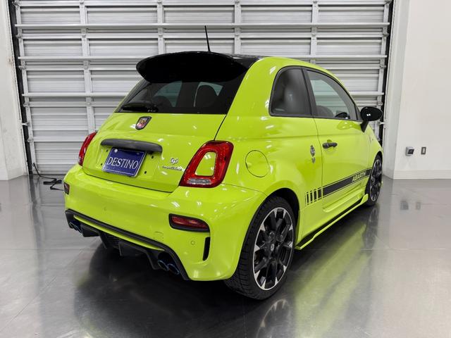 アバルト595 コンペティツィオーネ メイクユアスコーピオン 正規ディーラー車 5速MT カロッツェリアナビ&TV&バックカメラ アドレナリングリーン(10枚目)