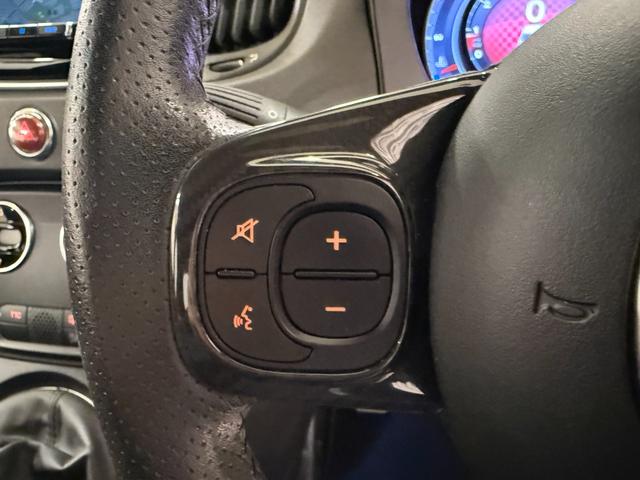 アバルト595 コンペティツィオーネ メイクユアスコーピオン 正規ディーラー車 5速MT カロッツェリアナビ&TV&バックカメラ アドレナリングリーン(15枚目)