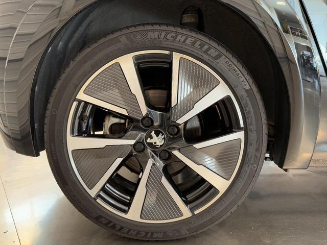 e-208 GTライン 令和3年式/パノラマグラスルーフ/専用ハーフレザーシート/カープレイ&バックモニター/前後ドライブレコーダー(7枚目)