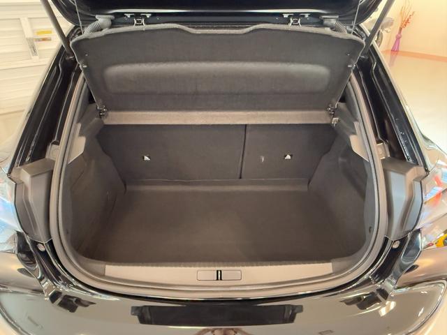 e-208 GTライン 令和3年式/パノラマグラスルーフ/専用ハーフレザーシート/カープレイ&バックモニター/前後ドライブレコーダー(12枚目)