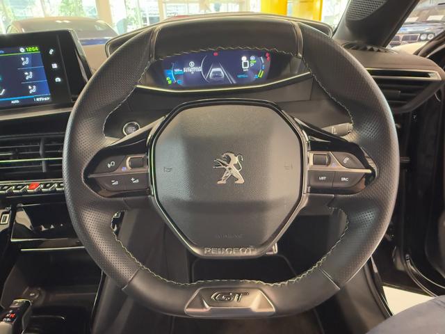 e-208 GTライン 令和3年式/パノラマグラスルーフ/専用ハーフレザーシート/カープレイ&バックモニター/前後ドライブレコーダー(15枚目)