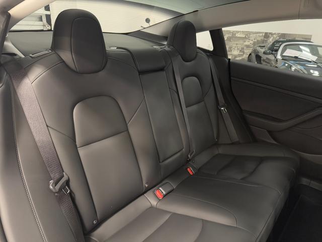 モデル３ スタンダードレンジプラス　２０２１年式／上海製造モデル／Ｉｎｔｅｌ　Ａｔｏｍ／オートパイロット／パノラマガラスルーフ／パワーシート／シートヒーター（29枚目）