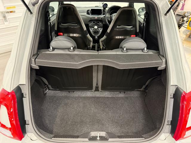 アバルト５９５ コンペティツィオーネ　２０１９年式／正規ディーラ車／５速ＭＴ車／１４５ｐｓ／純正ホイール／ドラレコ／社外ディスプレイ（12枚目）