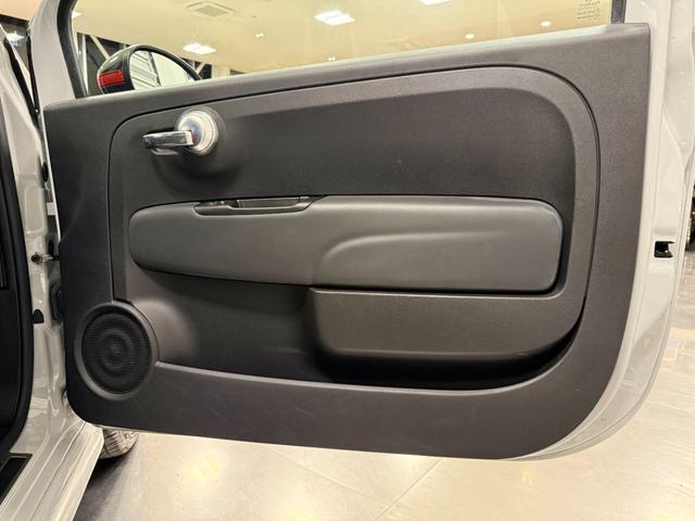 アバルト５９５ コンペティツィオーネ　２０１９年式／正規ディーラ車／５速ＭＴ車／１４５ｐｓ／純正ホイール／ドラレコ／社外ディスプレイ（13枚目）