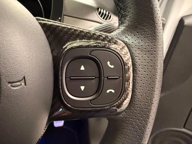 アバルト５９５ コンペティツィオーネ　２０１９年式／正規ディーラ車／５速ＭＴ車／１４５ｐｓ／純正ホイール／ドラレコ／社外ディスプレイ（18枚目）