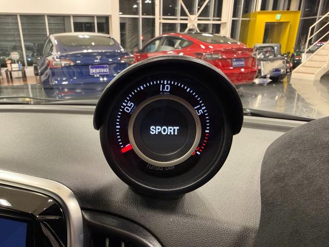 アバルト５９５ コンペティツィオーネ　２０１９年式／正規ディーラ車／５速ＭＴ車／１４５ｐｓ／純正ホイール／ドラレコ／社外ディスプレイ（21枚目）