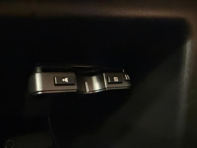 アバルト５９５ コンペティツィオーネ　２０１９年式／正規ディーラ車／５速ＭＴ車／１４５ｐｓ／純正ホイール／ドラレコ／社外ディスプレイ（33枚目）