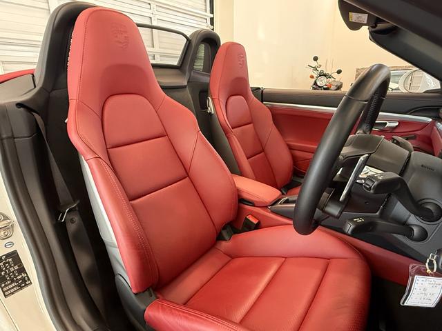 ���U�[�C���e���A�p�b�P�[�W���ڂ���Ă���܂�