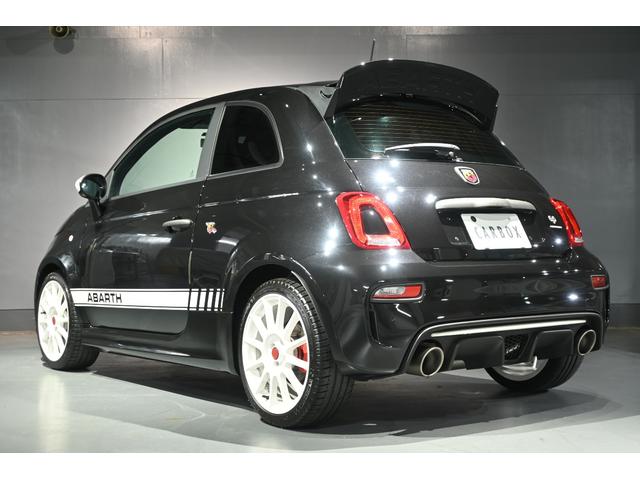 アバルト695 エッセエッセ ベースグレード 専用シート アクラポマフラー ドラレコ ETC(3枚目)