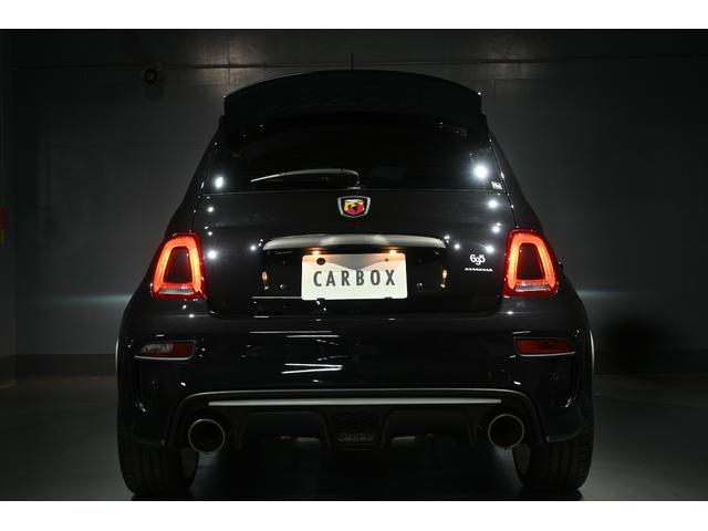 アバルト695 エッセエッセ ベースグレード 専用シート アクラポマフラー ドラレコ ETC(11枚目)