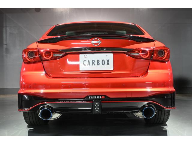 スカイライン ニスモ　３．０　ＮＩＳＭＯ　ＲＥＣＡＲＯシート　カーボン製フィニッシャー装着車　純正ナビサンルーフ　カーマインレッド　Ｇｒｅｄｄｙマフラー（12枚目）