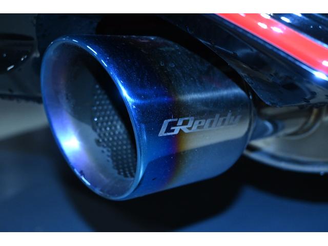 スカイライン ニスモ　３．０　ＮＩＳＭＯ　ＲＥＣＡＲＯシート　カーボン製フィニッシャー装着車　純正ナビサンルーフ　カーマインレッド　Ｇｒｅｄｄｙマフラー（23枚目）