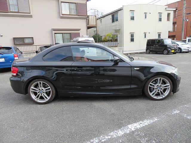 １シリーズ １３５ｉ　１３５ｉ（４名）Ｍパフォーマンスマフラー　ショートシフト　アクティブステアリング　アダプティブコーナリングライト　サンルーフ（5枚目）