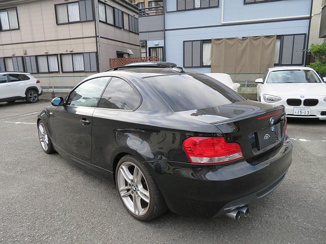 １シリーズ １３５ｉ　１３５ｉ（４名）Ｍパフォーマンスマフラー　ショートシフト　アクティブステアリング　アダプティブコーナリングライト　サンルーフ（7枚目）