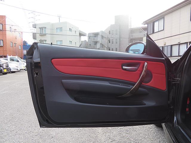 １シリーズ １３５ｉ　１３５ｉ（４名）Ｍパフォーマンスマフラー　ショートシフト　アクティブステアリング　アダプティブコーナリングライト　サンルーフ（12枚目）