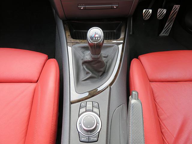 １シリーズ １３５ｉ　１３５ｉ（４名）Ｍパフォーマンスマフラー　ショートシフト　アクティブステアリング　アダプティブコーナリングライト　サンルーフ（23枚目）