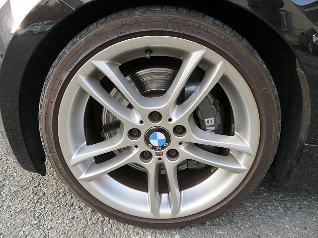 １シリーズ １３５ｉ　１３５ｉ（４名）Ｍパフォーマンスマフラー　ショートシフト　アクティブステアリング　アダプティブコーナリングライト　サンルーフ（30枚目）
