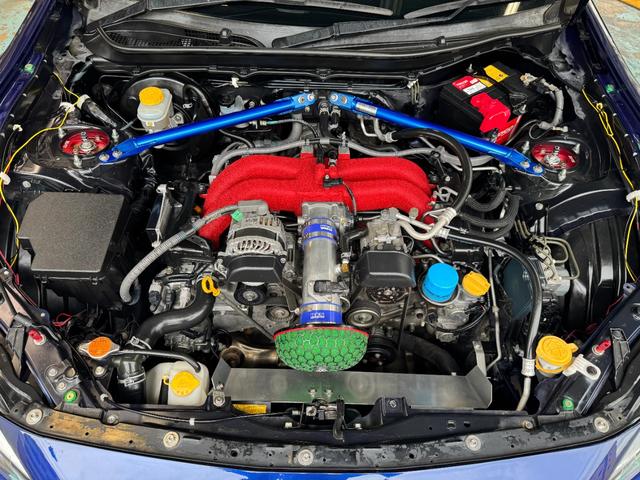 ８６ ＧＴ　ＶＡＲＩＳフロントバンパー＋サイドステップ　Ｃ－ＷＥＳＴフロントフェンダー　プロコンポジット　ＧＴ　ＷＩＮＧ　ＧｏｏｄＧｕｎボンネット　ＢＬＩＴＺ車高調　ＲＡＹＳ１８インチアルミ　ＧＲｅｄｄｙマフラー（3枚目）