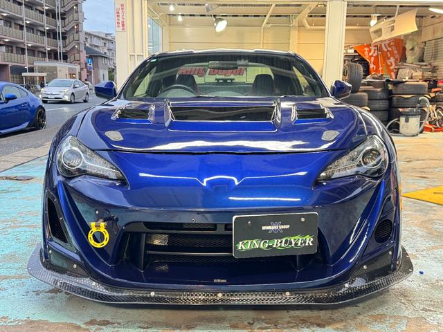 ８６ ＧＴ　ＶＡＲＩＳフロントバンパー＋サイドステップ　Ｃ－ＷＥＳＴフロントフェンダー　プロコンポジット　ＧＴ　ＷＩＮＧ　ＧｏｏｄＧｕｎボンネット　ＢＬＩＴＺ車高調　ＲＡＹＳ１８インチアルミ　ＧＲｅｄｄｙマフラー（22枚目）
