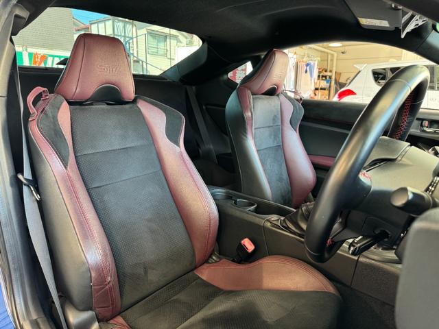 ＢＲＺ ＳＴＩ　スポーツ　ＢＬＩＴＺ車高調　ＢＬＩＴＺタワーバー　アペックスマフラー　三菱ＤＩＡＴＯＮＥナビ（地デジフルセグ）　バックカメラ　ＥＴＣ　ドラレコ（6枚目）