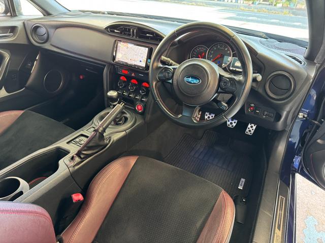 ＢＲＺ ＳＴＩ　スポーツ　ＢＬＩＴＺ車高調　ＢＬＩＴＺタワーバー　アペックスマフラー　三菱ＤＩＡＴＯＮＥナビ（地デジフルセグ）　バックカメラ　ＥＴＣ　ドラレコ（7枚目）